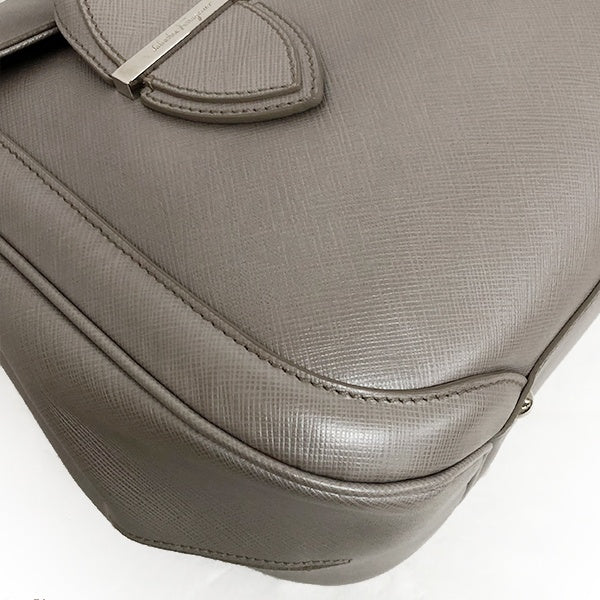 Salvatore Ferragamo shoulder bag in metallic silver and gray leather, DH-21 A234, for women.
