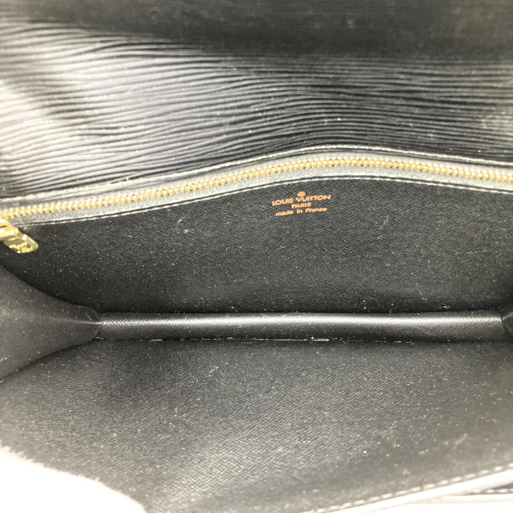 Louis Vuitton Pochette Serie Dragonne Second Bag/Clutch Bag in Epi Leather, Noir Black, M52612