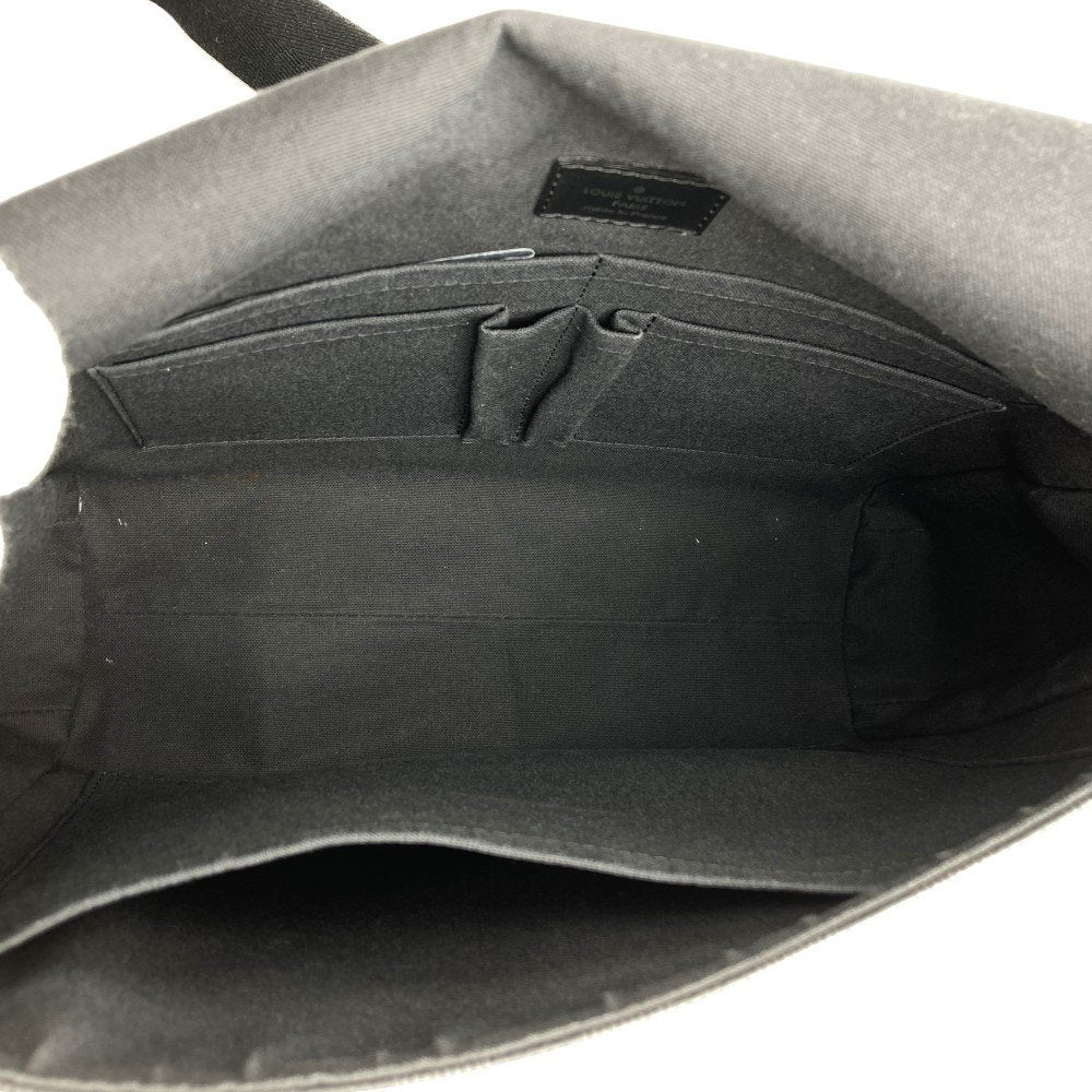 Louis Vuitton N41458 Messenger MM A4 Size Crossbody Shoulder Bag in Black Damier Graphite PVC and Leather