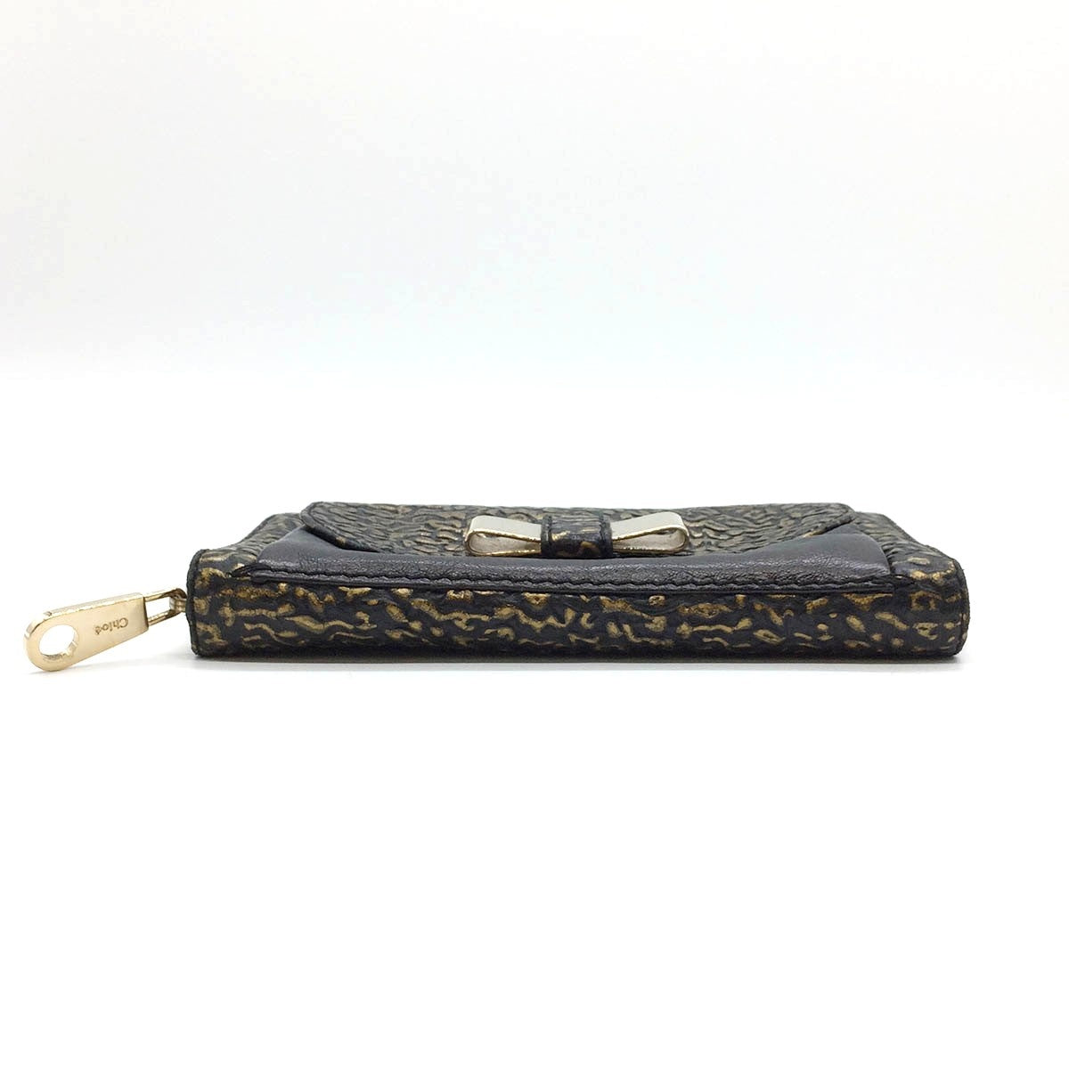 Chloe Lily Long Wallet with Zip-Around Ribbon and Leather in Black and Gold