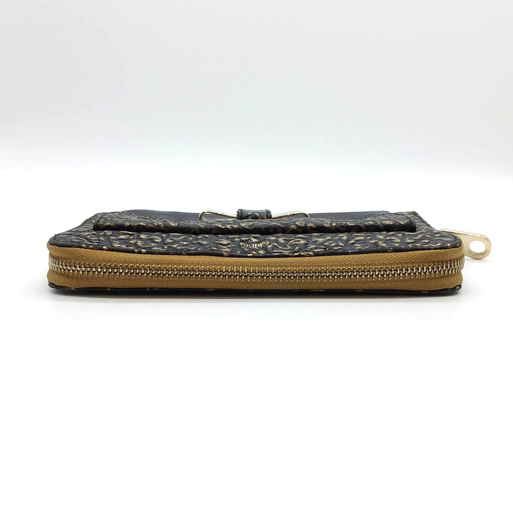 Chloe Lily Long Wallet with Zip-Around Ribbon and Leather in Black and Gold
