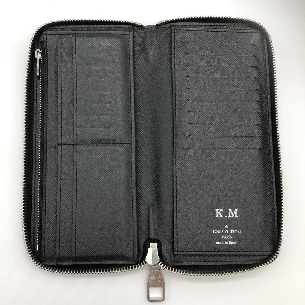 Louis Vuitton Zippy Wallet Vertical M30510 Long Wallet in Black Taiga Leather