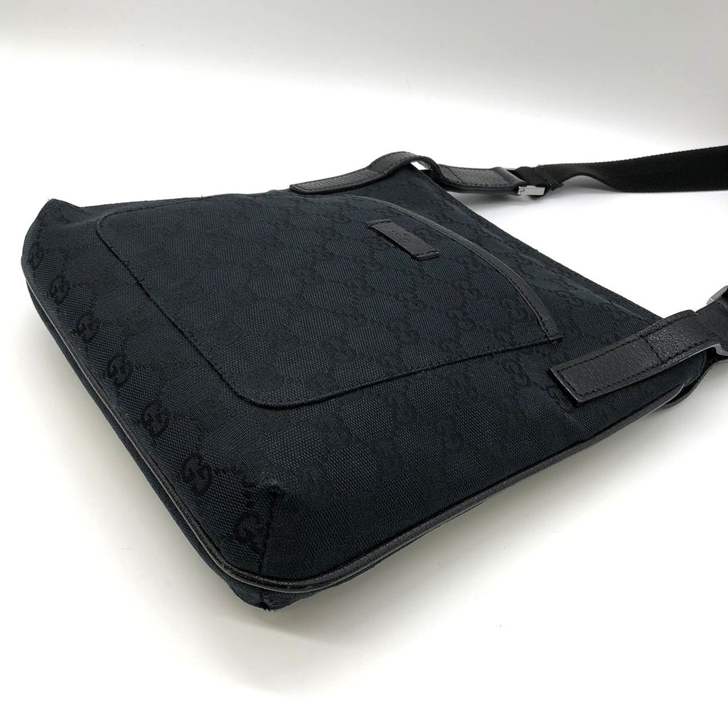 Gucci 122793 Shoulder Bag in Black GG Canvas