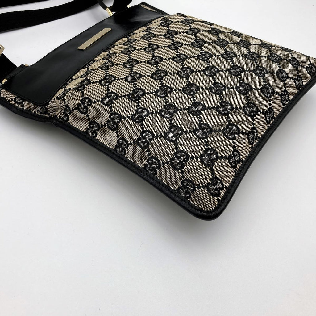 Gucci 019 0348 GG Canvas Shoulder Bag Black