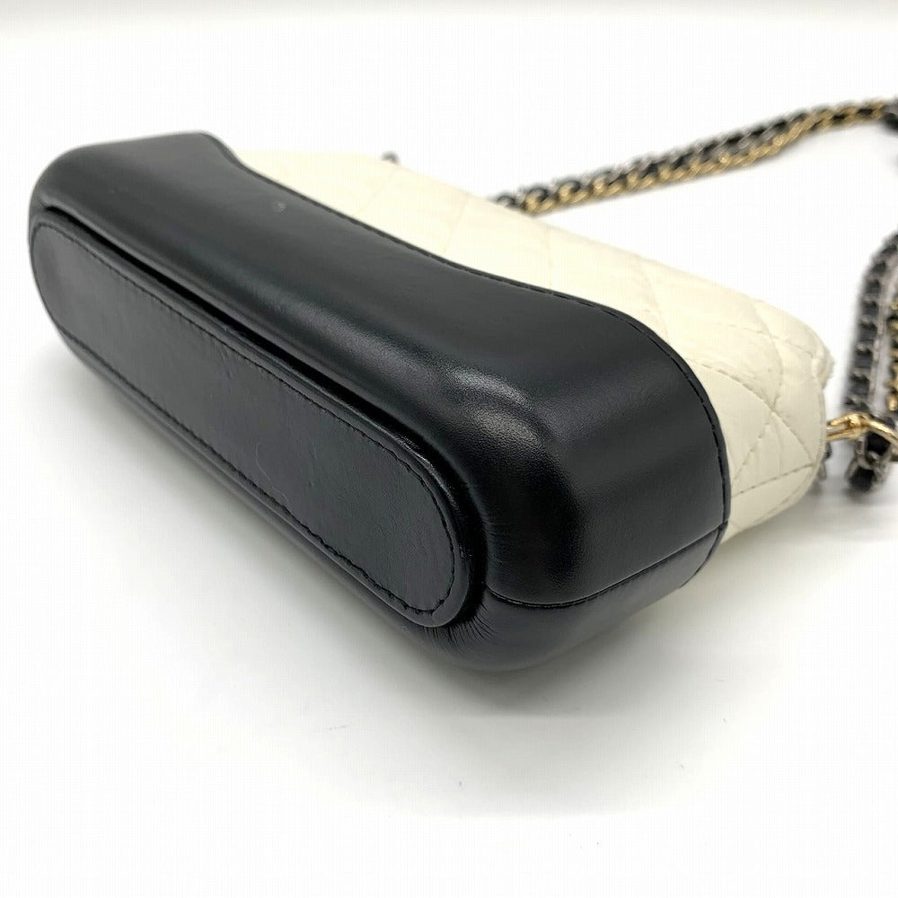 CHANEL Gabriel Phone Holder, Smartphone Case, Chain Wallet, Mini Chain Shoulder Bag, Leather, White/Black, Two-Tone, Women's Fashion, No. 25