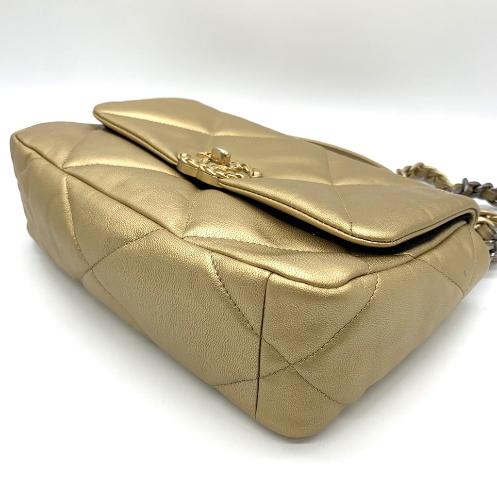 CHANEL19 Chanel Dixneuf Medium Size Maxi Matelassé Chain Shoulder Bag Handbag 2-way Women's