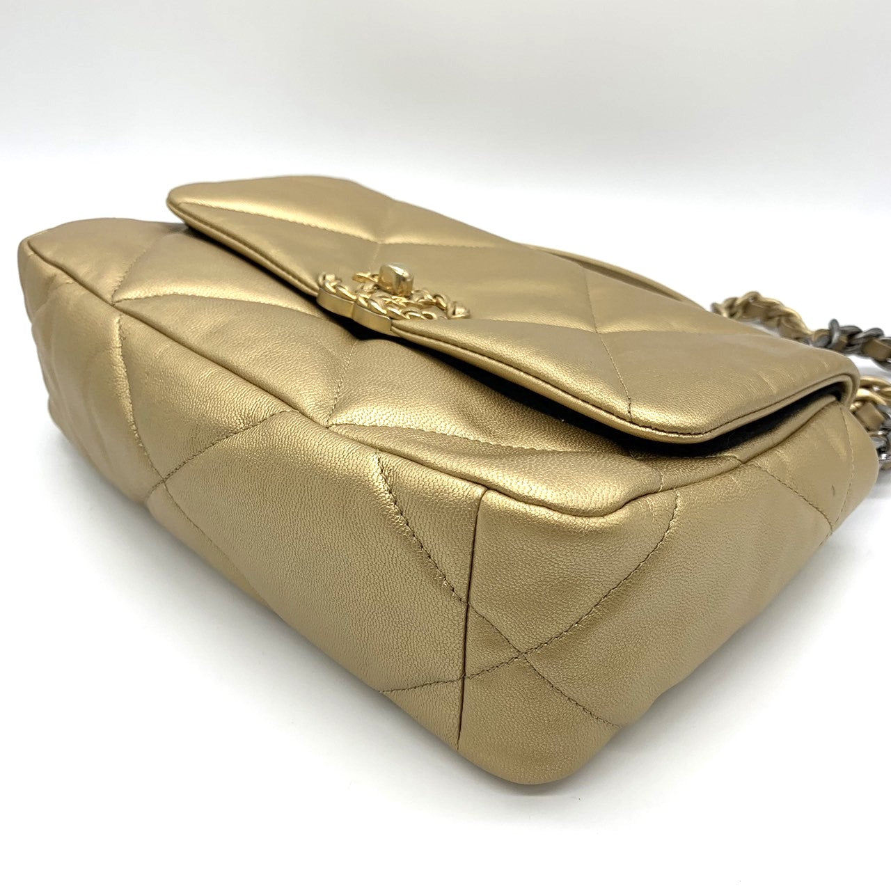 CHANEL19 Chanel Dixneuf Medium Size Maxi Matelassé Chain Shoulder Bag Handbag 2-way Women's