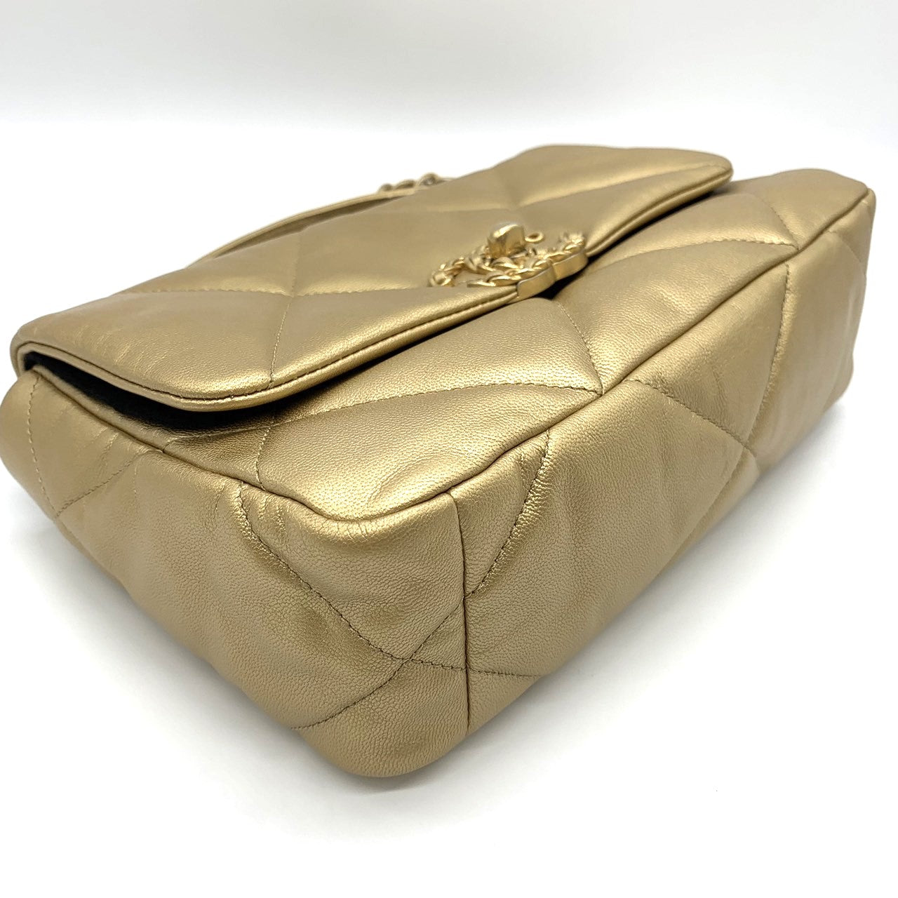 CHANEL19 Chanel Dixneuf Medium Size Maxi Matelassé Chain Shoulder Bag Handbag 2-way Women's