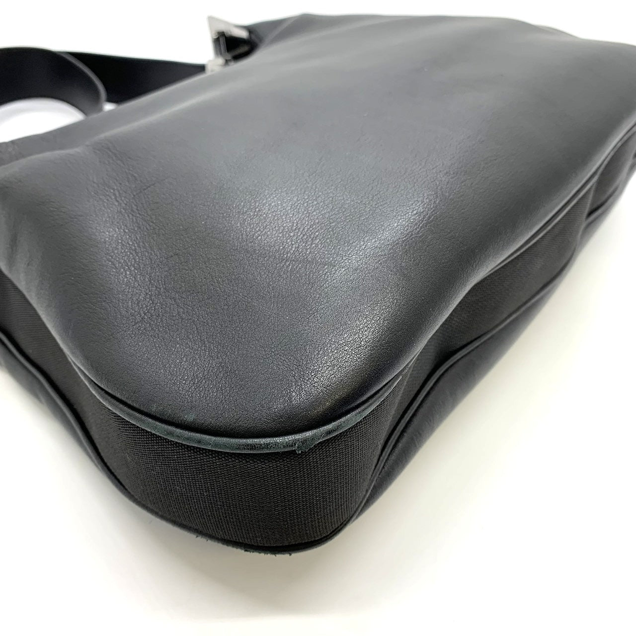 GUCCI 001 3341 Shoulder Bag Leather Black Women's Fashion