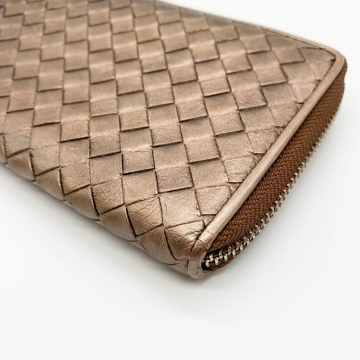 BOTTEGA VENETA Bottega Veneta Intrecciato Long Wallet, Round