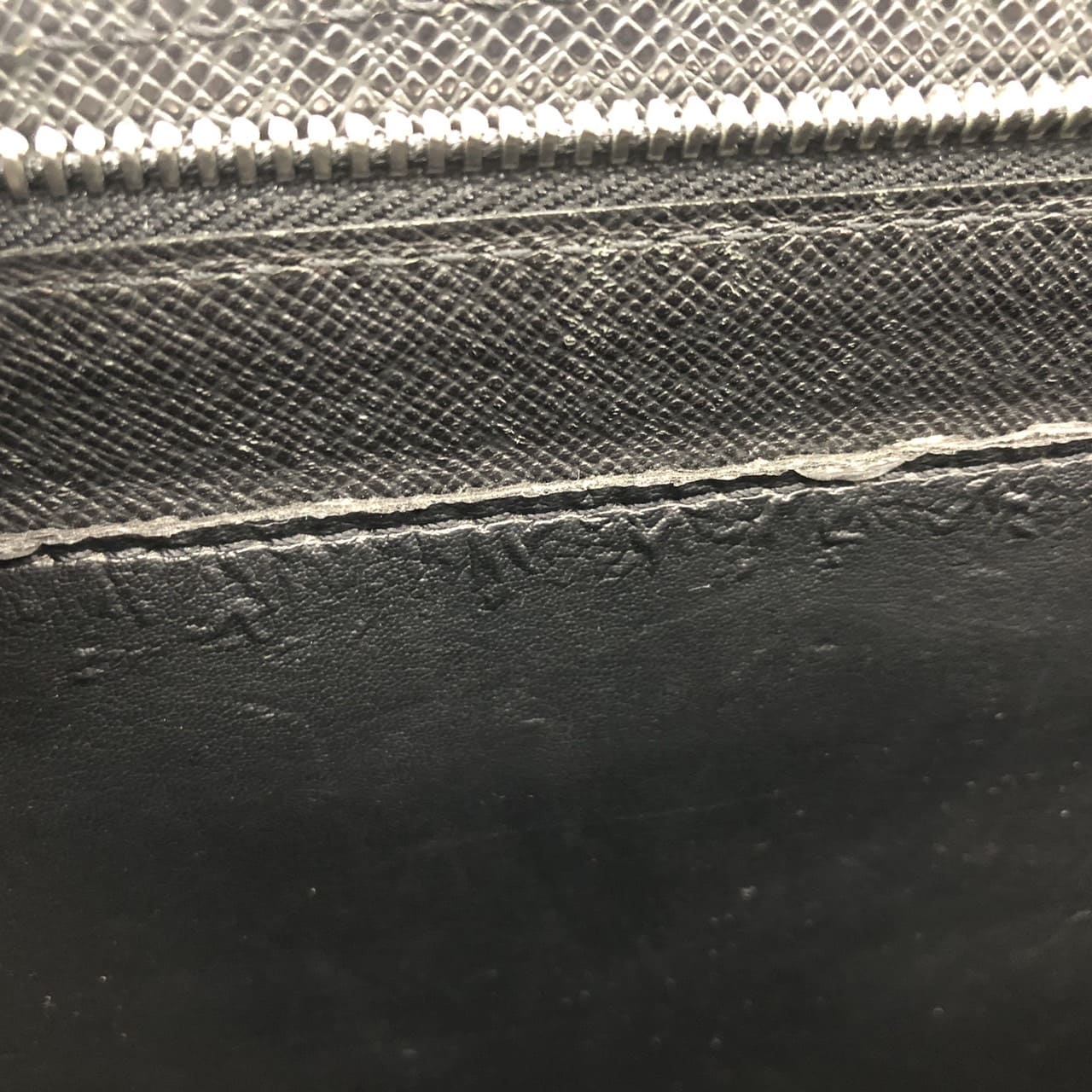 LOUIS VUITTON M30052 Business Bag Briefcase Port Document Rosan Taiga Leather Black Men's PRE-OWNED Brand