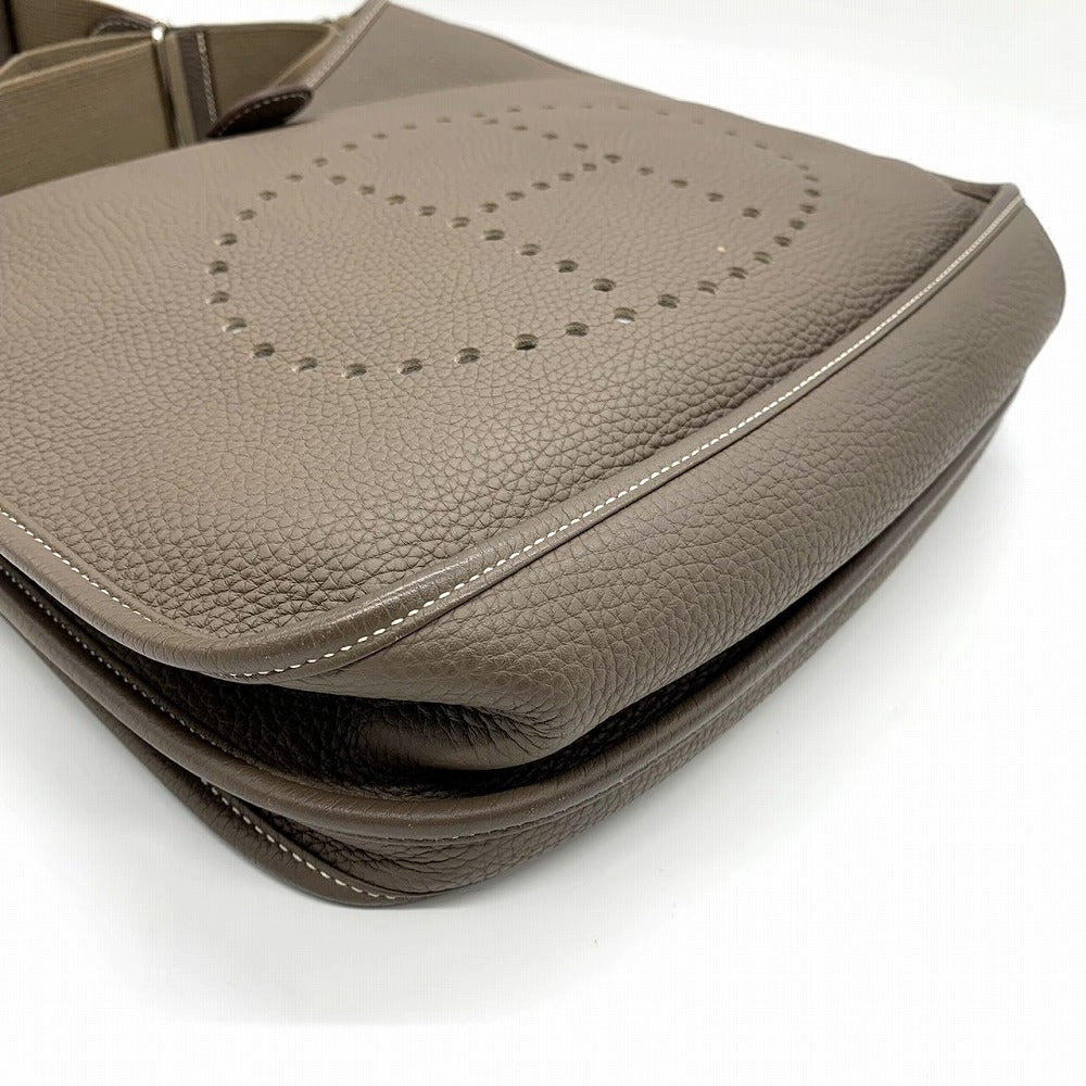 HERMES Evelyne III Evelyne 3 PM Shoulder Bag, Sophisticated, Taurillon Clemence Leather, Elegant, Etoupe Greige