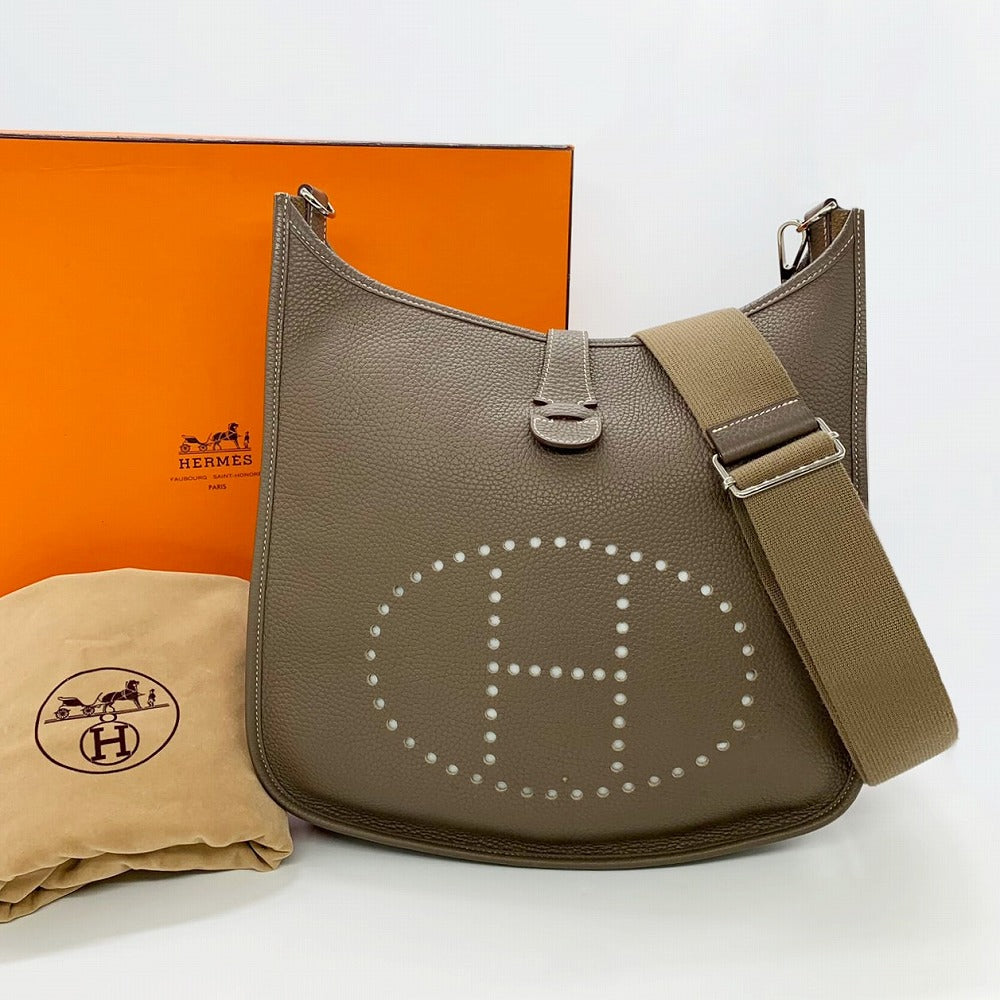 HERMES Evelyne III Evelyne 3 PM Shoulder Bag, Sophisticated, Taurillon Clemence Leather, Elegant, Etoupe Greige