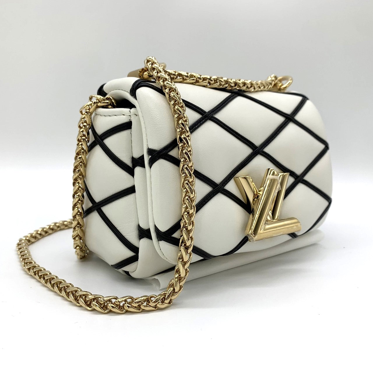 LOUIS VUITTON PICO GO-14 Maltage Chain Shoulder Bag Crossbody Bag Twist Lock Lambskin White M23762 Women's Fashion