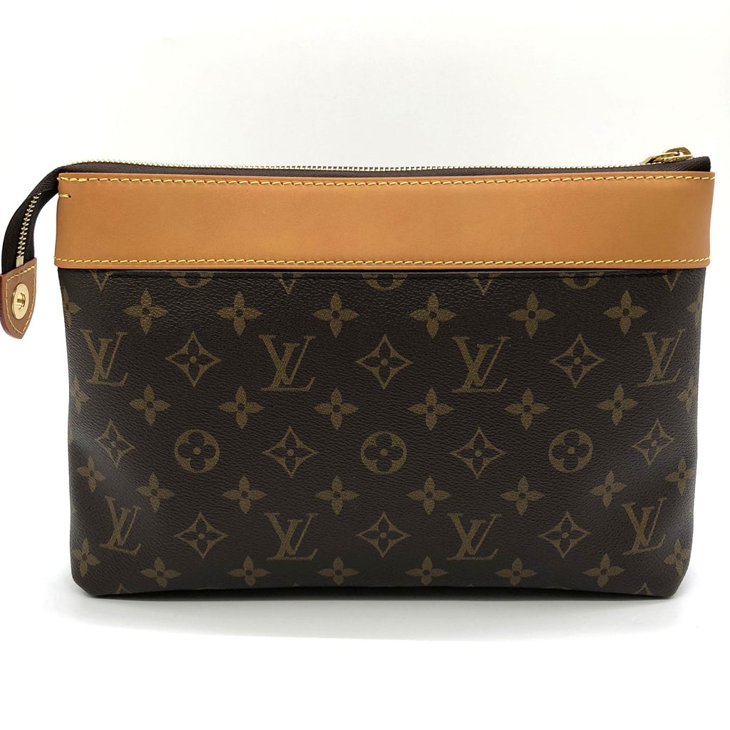 Excellent condition LOUIS VUITTON Pochette Voyage Souple M14057 clutch bag, Monogram canvas/leather, brown, women's fashion.