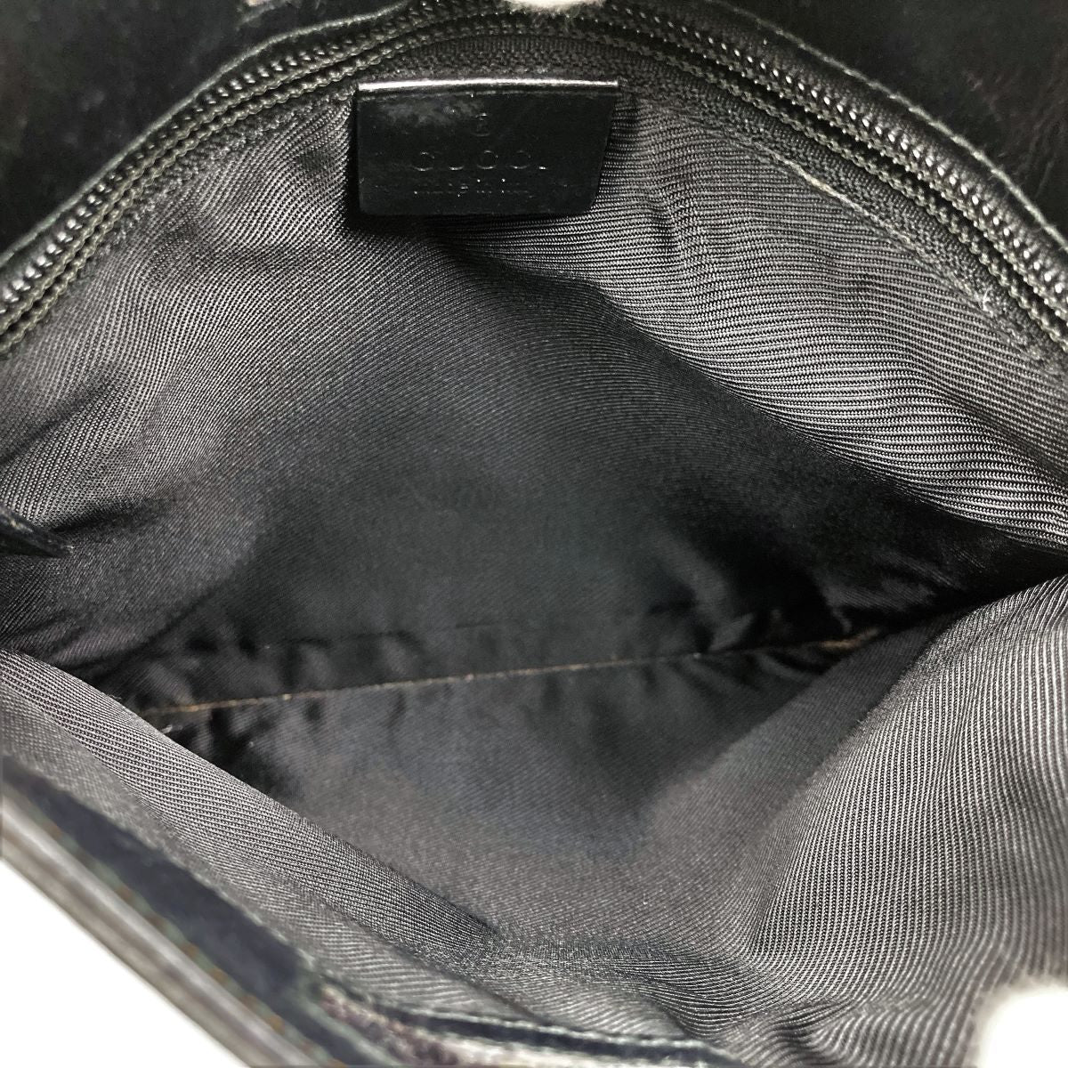 Gucci 019 0348 GG Canvas Shoulder Bag Black