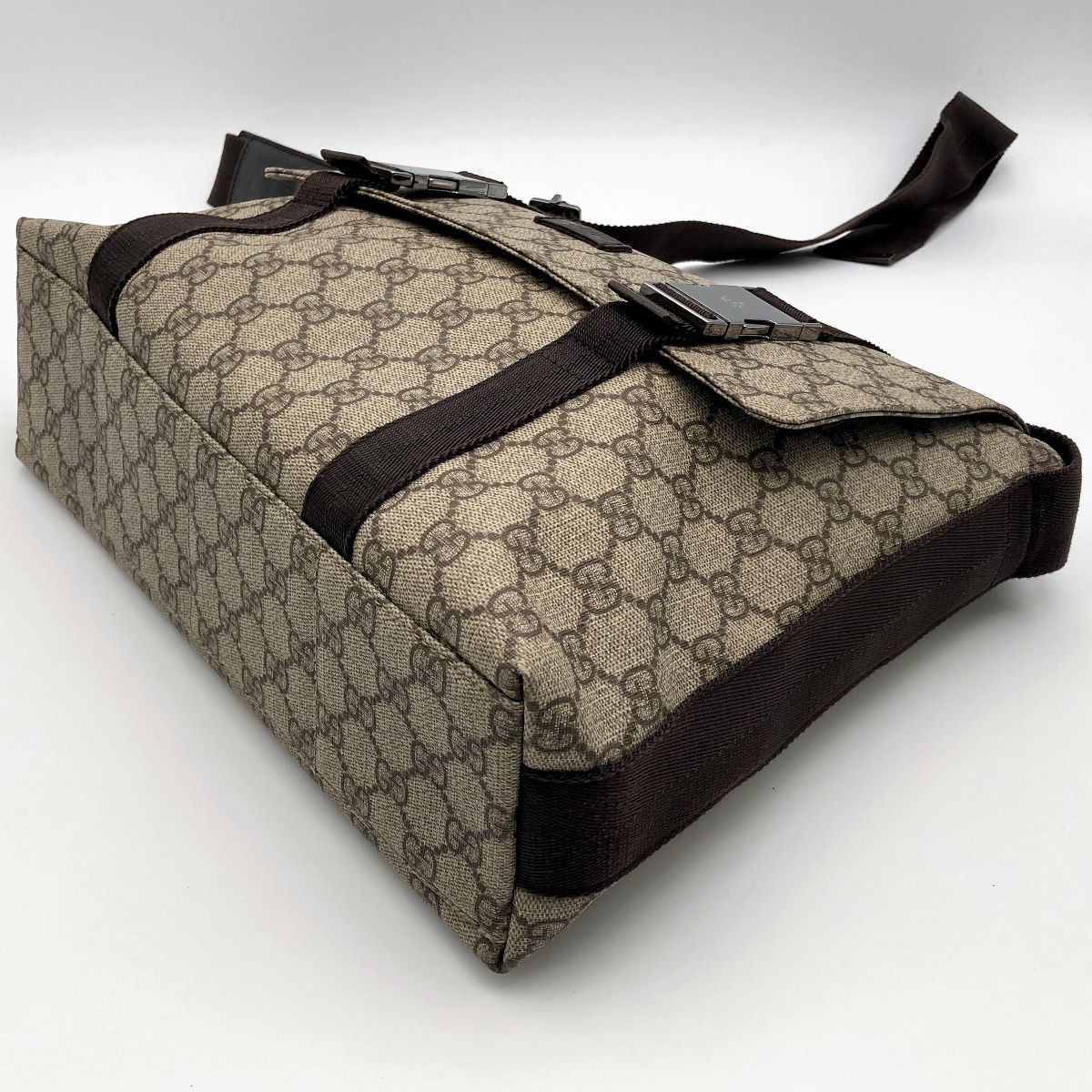 Gucci 122373 GG Supreme Messenger Shoulder Bag, Brown
