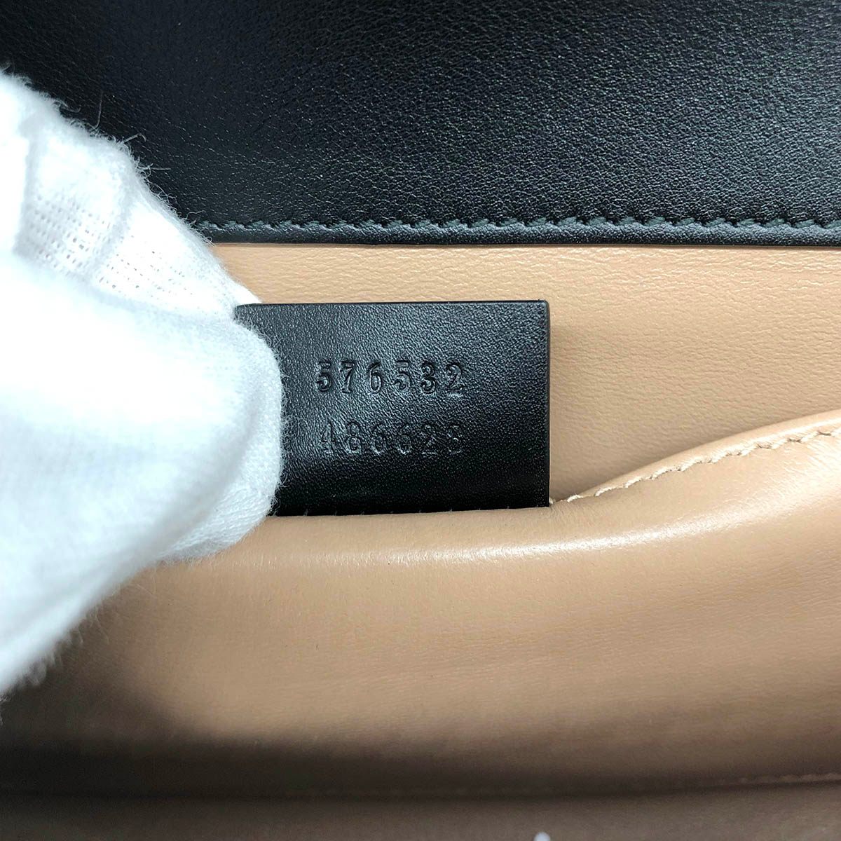 Gucci 576532 Raja Broadway Tiger Leather Clutch Bag in Black and Gold