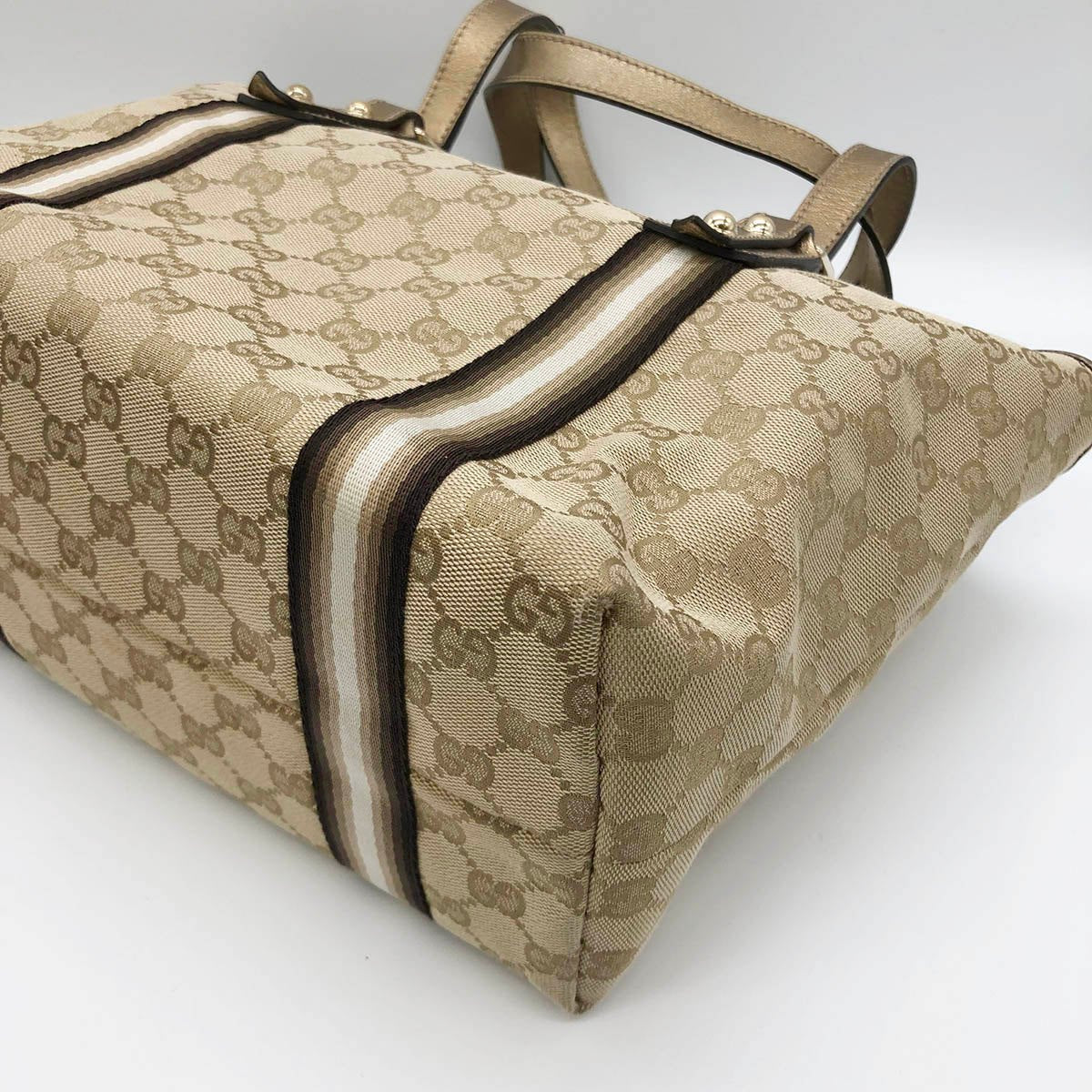 Gucci 137396 Tote Bag in GG Canvas with Heart Charm, Brown and Gold