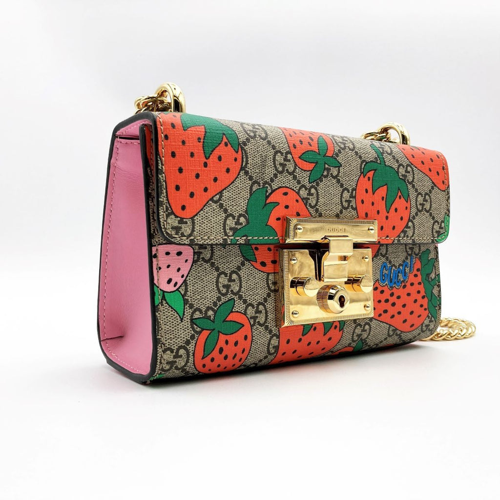 Gucci 409487 Shoulder Bag GG Supreme Strawberry Pattern Strawberry Red Pink Gold