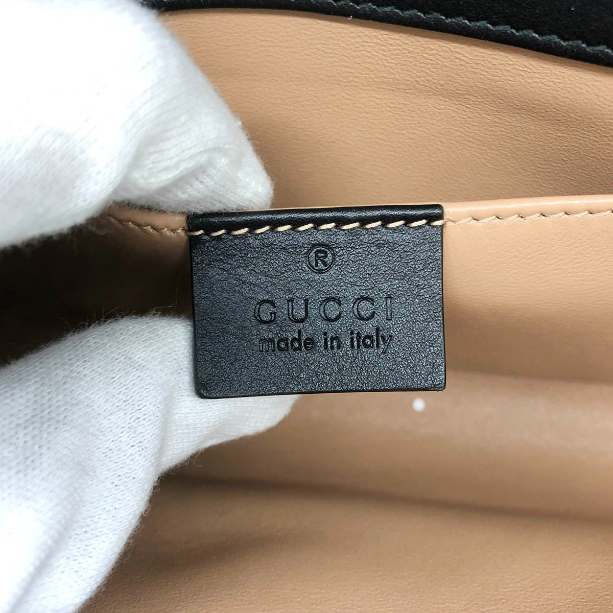 Gucci 576532 Raja Broadway Tiger Leather Clutch Bag in Black and Gold