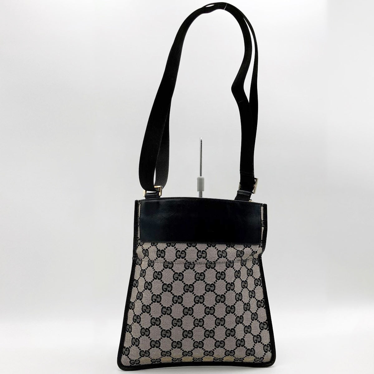 Gucci 019 0348 GG Canvas Shoulder Bag Black