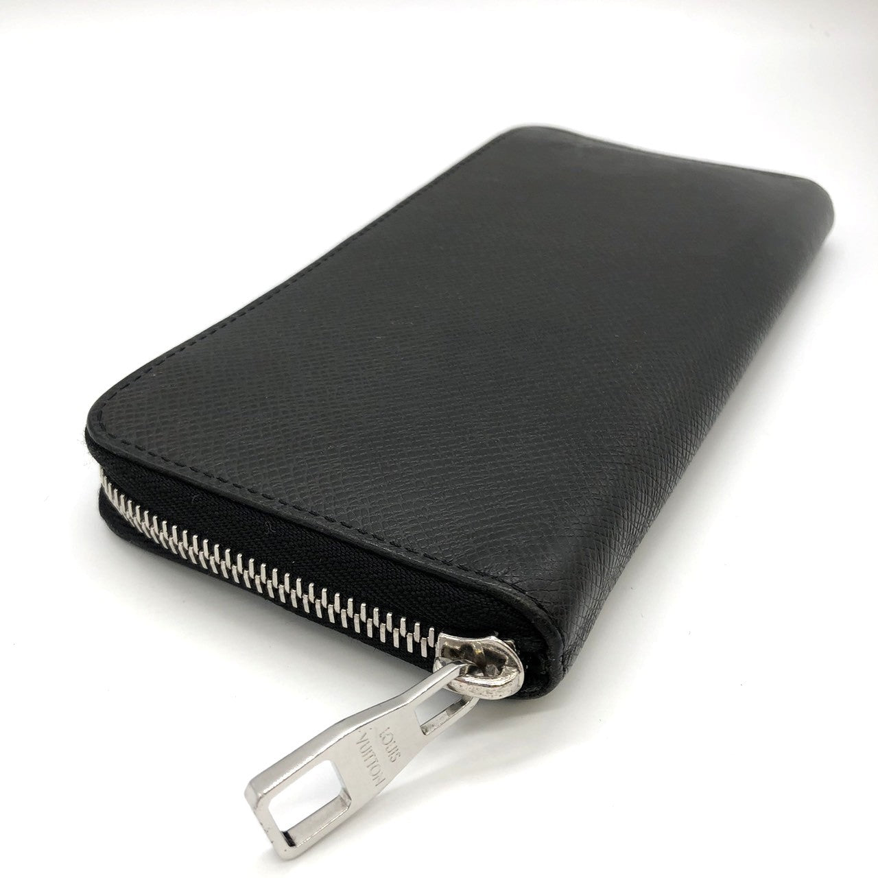 Louis Vuitton Zippy Wallet Vertical M30510 Long Wallet in Black Taiga Leather