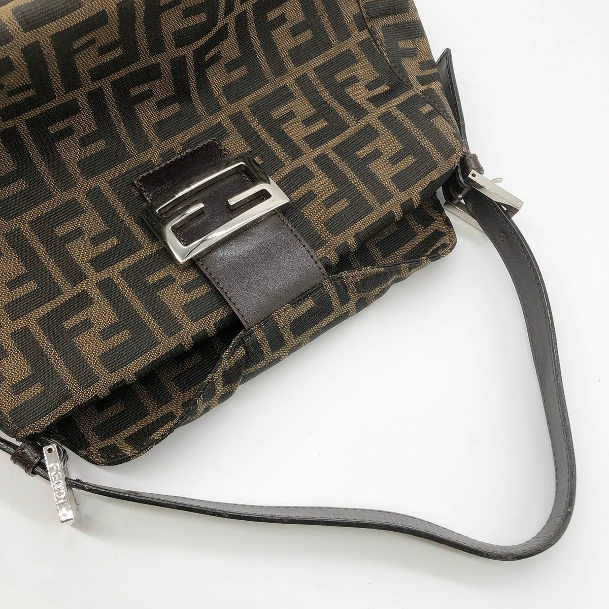 Fendi Mamma Baguette handbag in brown Zucca canvas with silver hardware