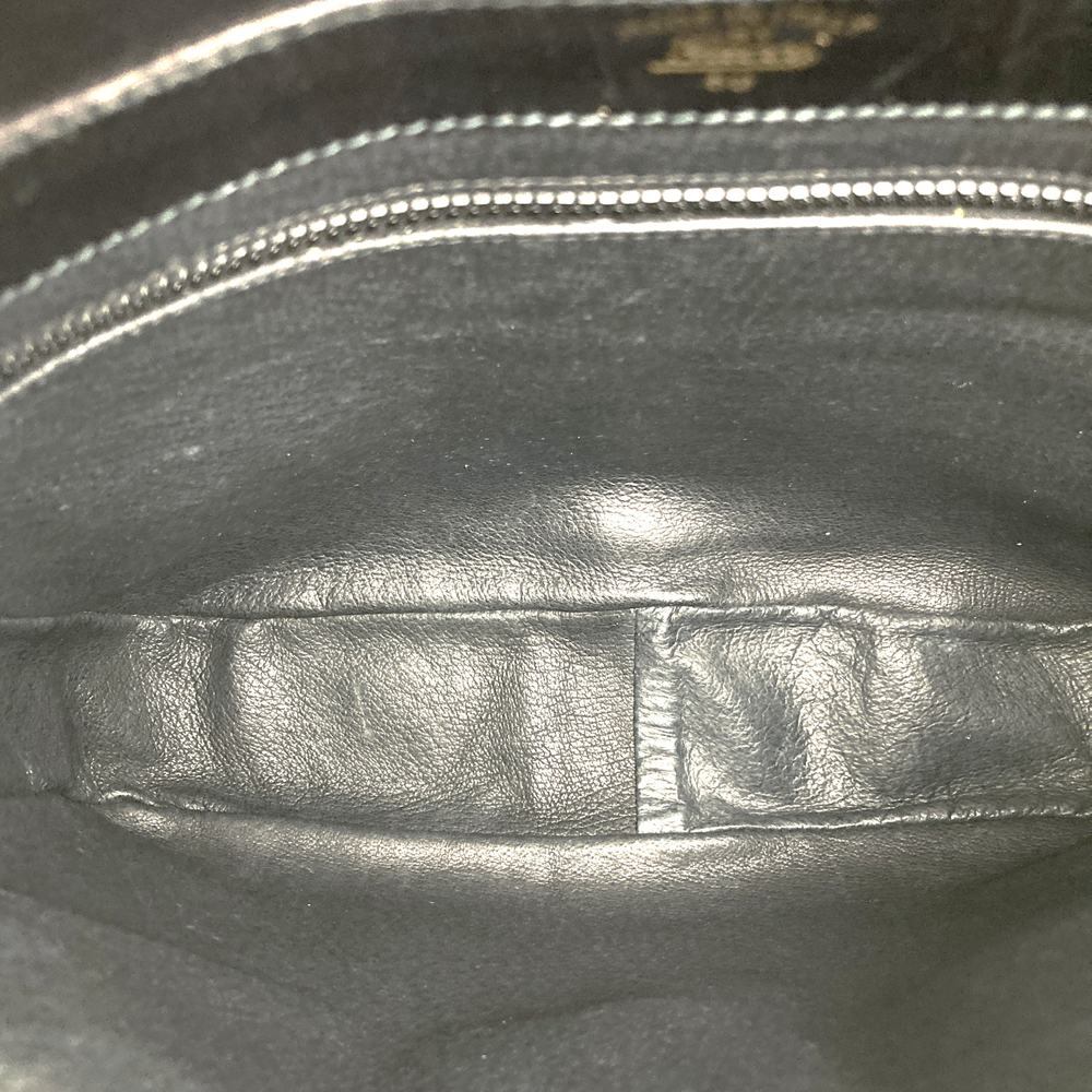 Vintage Gucci Horseshoe Shoulder Bag in Black Suede/Leather. High-End Brand.