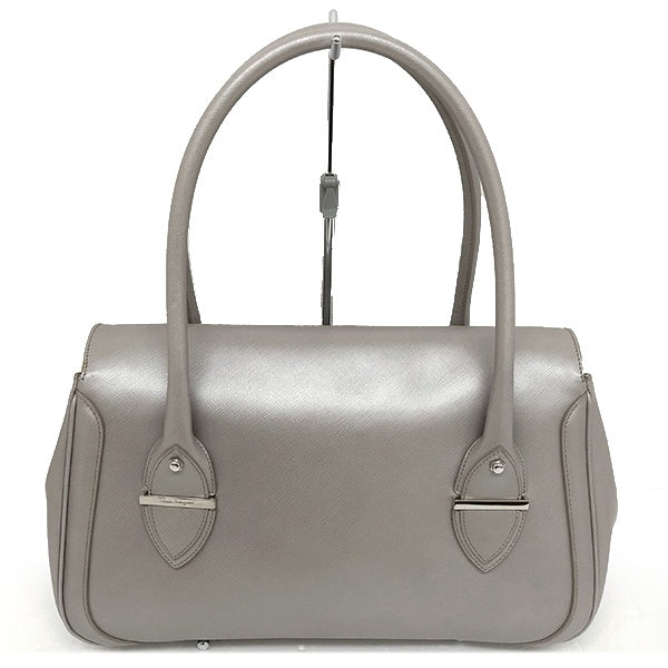 Salvatore Ferragamo shoulder bag in metallic silver and gray leather, DH-21 A234, for women.