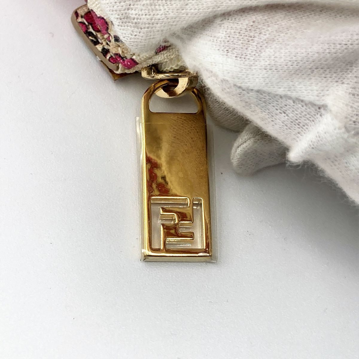 Rare /// Fendi 7N0038 Makeup Pouch Zucchino Floral Print Beige Pink