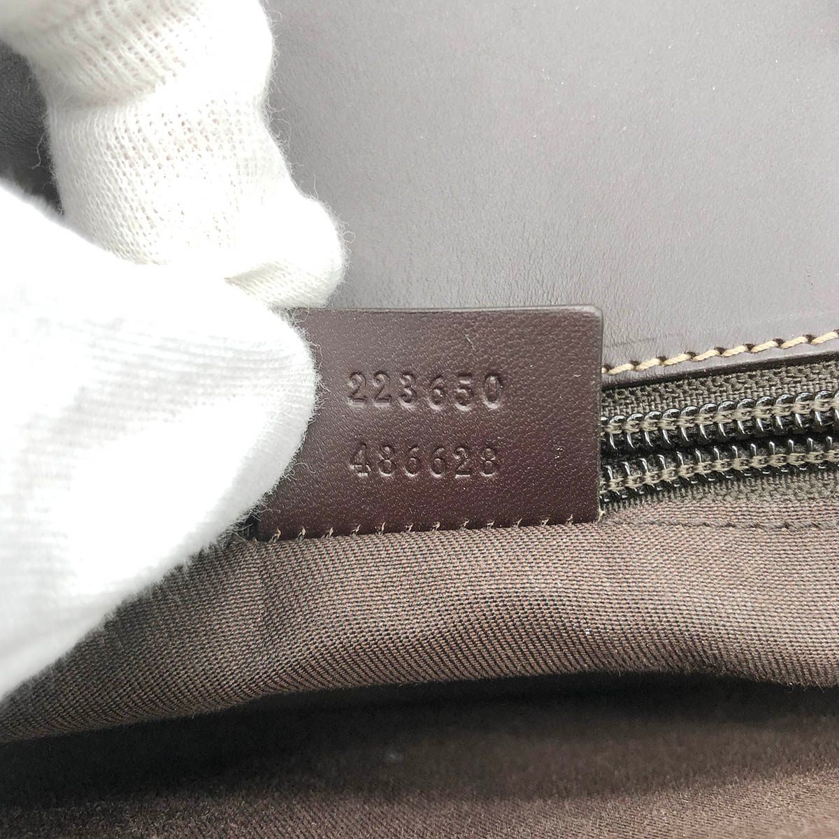 Gucci 223650 Clutch Bag/Handbag GG Supreme Beige