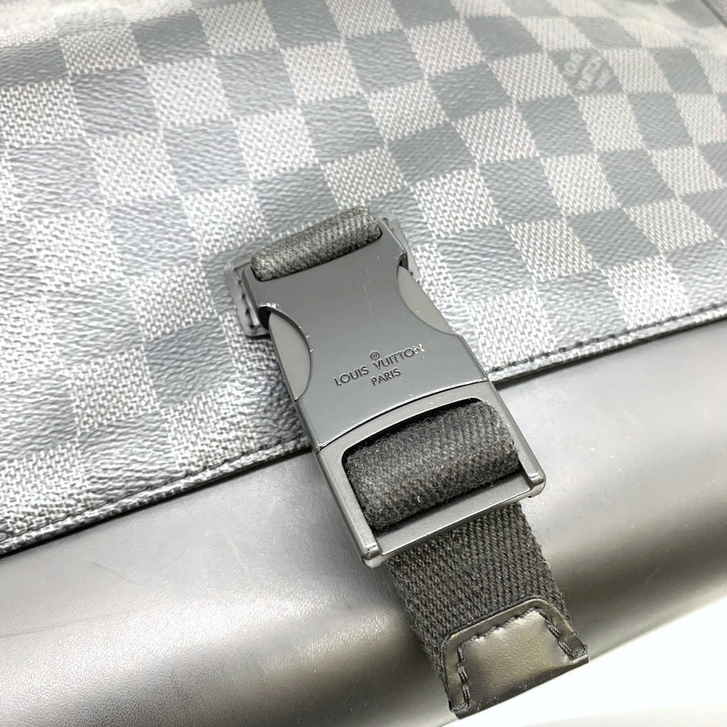 Louis Vuitton N41458 Messenger MM A4 Size Crossbody Shoulder Bag in Black Damier Graphite PVC and Leather