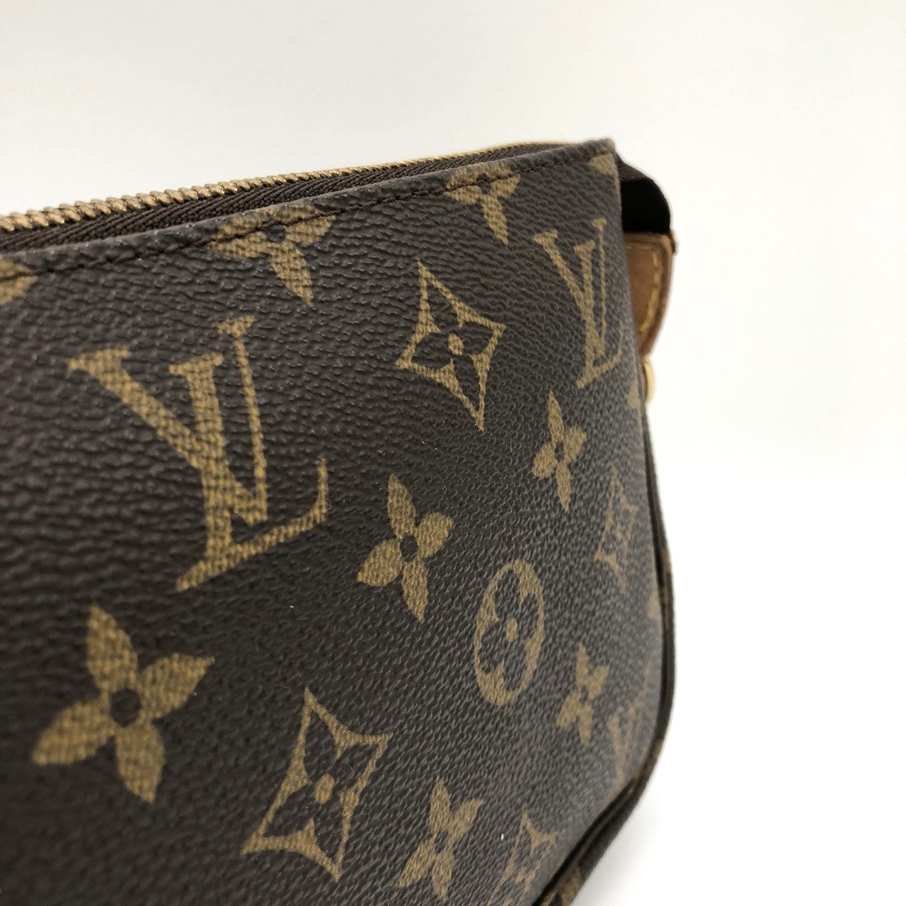 Louis Vuitton M51980 Pochette Accessoires Handbag in Brown Monogram Canvas/Leather