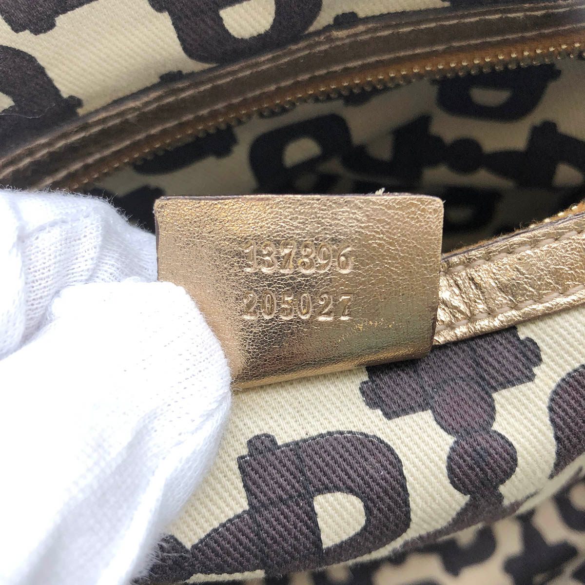Gucci 137396 Tote Bag in GG Canvas with Heart Charm, Brown and Gold