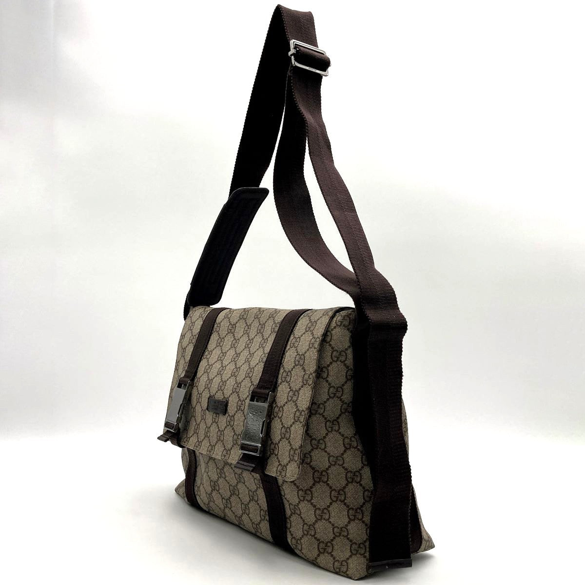Gucci 122373 GG Supreme Messenger Shoulder Bag, Brown